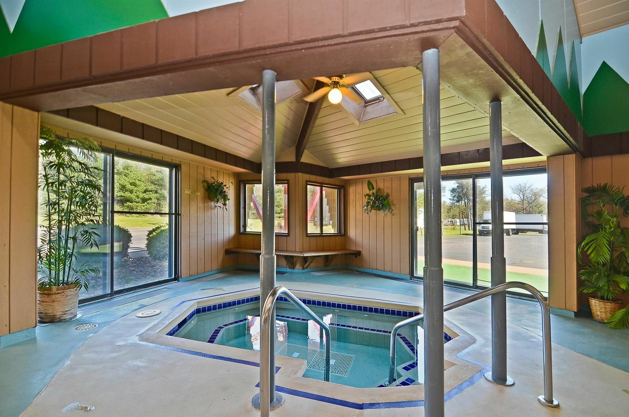 Surestay Plus Hotel By Best Western Black River Falls Exterior foto